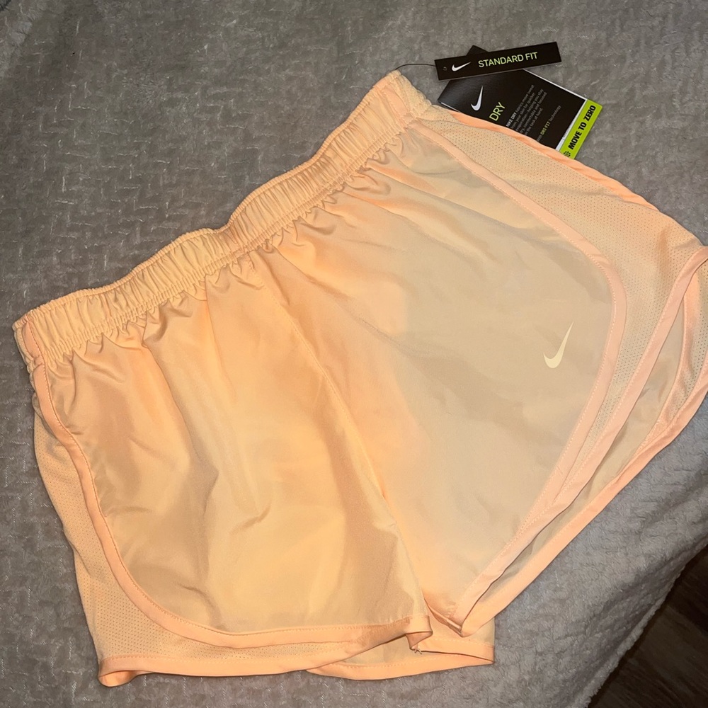 Bright running shorts ✔️
